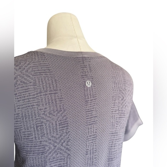 LULULEMON | Swiftly Relaxed Short Sleeve purple Quartz / Violet Gray Athletic - Picture 3 of 6